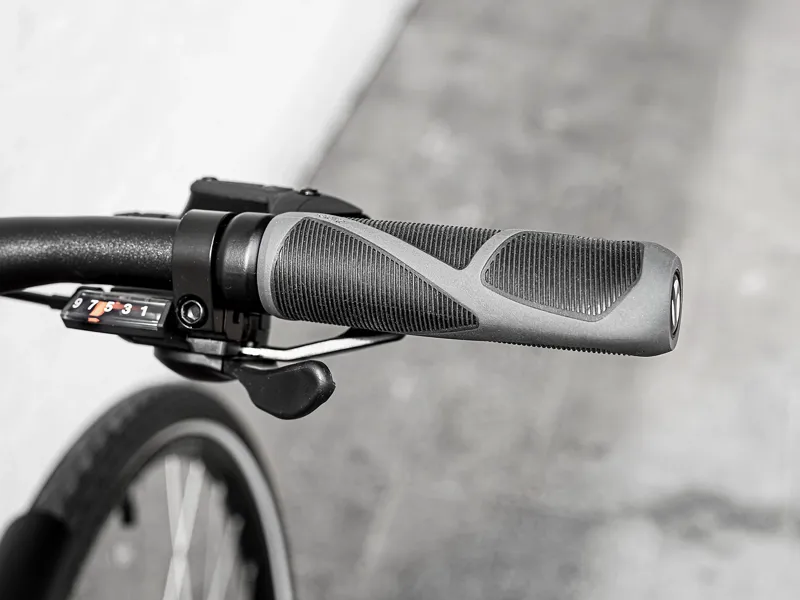 TREK FX 2 Disc Equipped Stagger Hybrid Bike in Lithium Grey-4